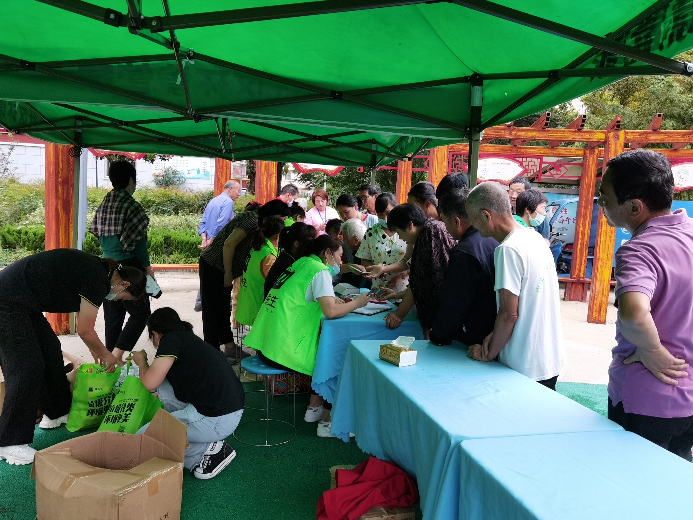 貓先生垃圾分類，智能垃圾房，社區(qū)垃圾分類點(diǎn)管理建議，垃圾分類收集點(diǎn)建設(shè)