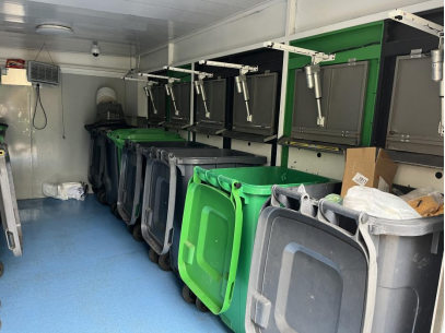 貓先生智能垃圾房，垃圾分類設(shè)備廠家，定時(shí)定點(diǎn)垃圾收集點(diǎn)建設(shè)