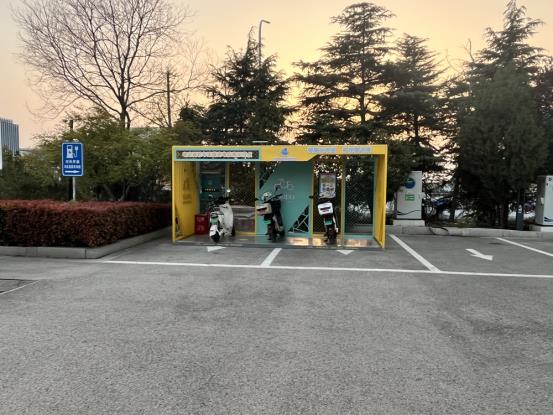 電瓶車智能無(wú)線充電站，分時(shí)租賃電動(dòng)車，分時(shí)租賃電動(dòng)自行車，兩輪電動(dòng)車無(wú)線充電項(xiàng)目g